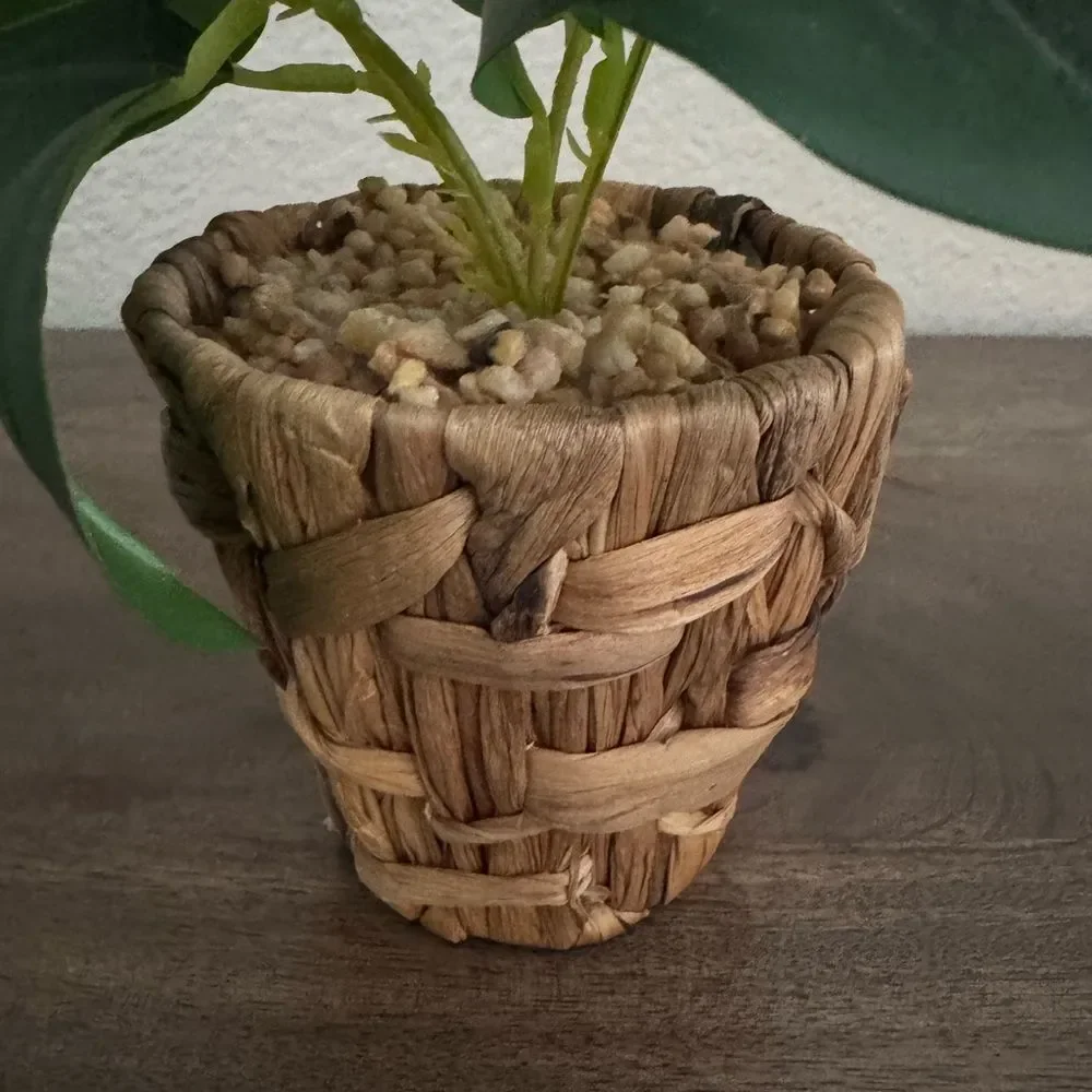 Green Faux Floral Ivy Rustic Wicker Planter Pot Decor